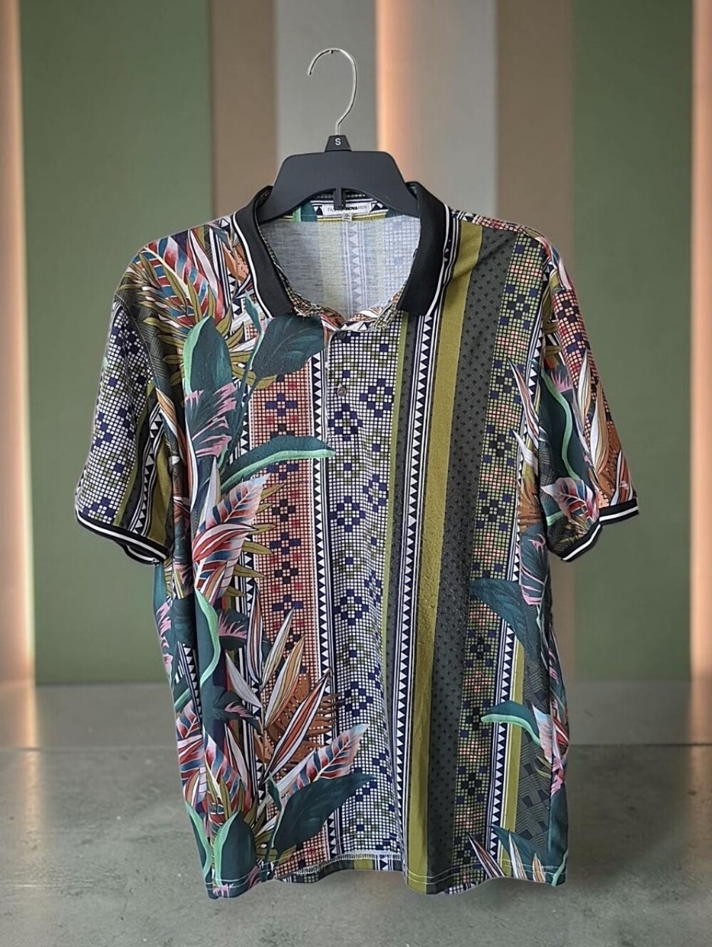 Fashion Nova Multicolor Tropical-Pattern Polo with Black Trim Slim Fit XL